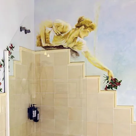 Hotel Utopia
