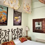 Hotel Utopia